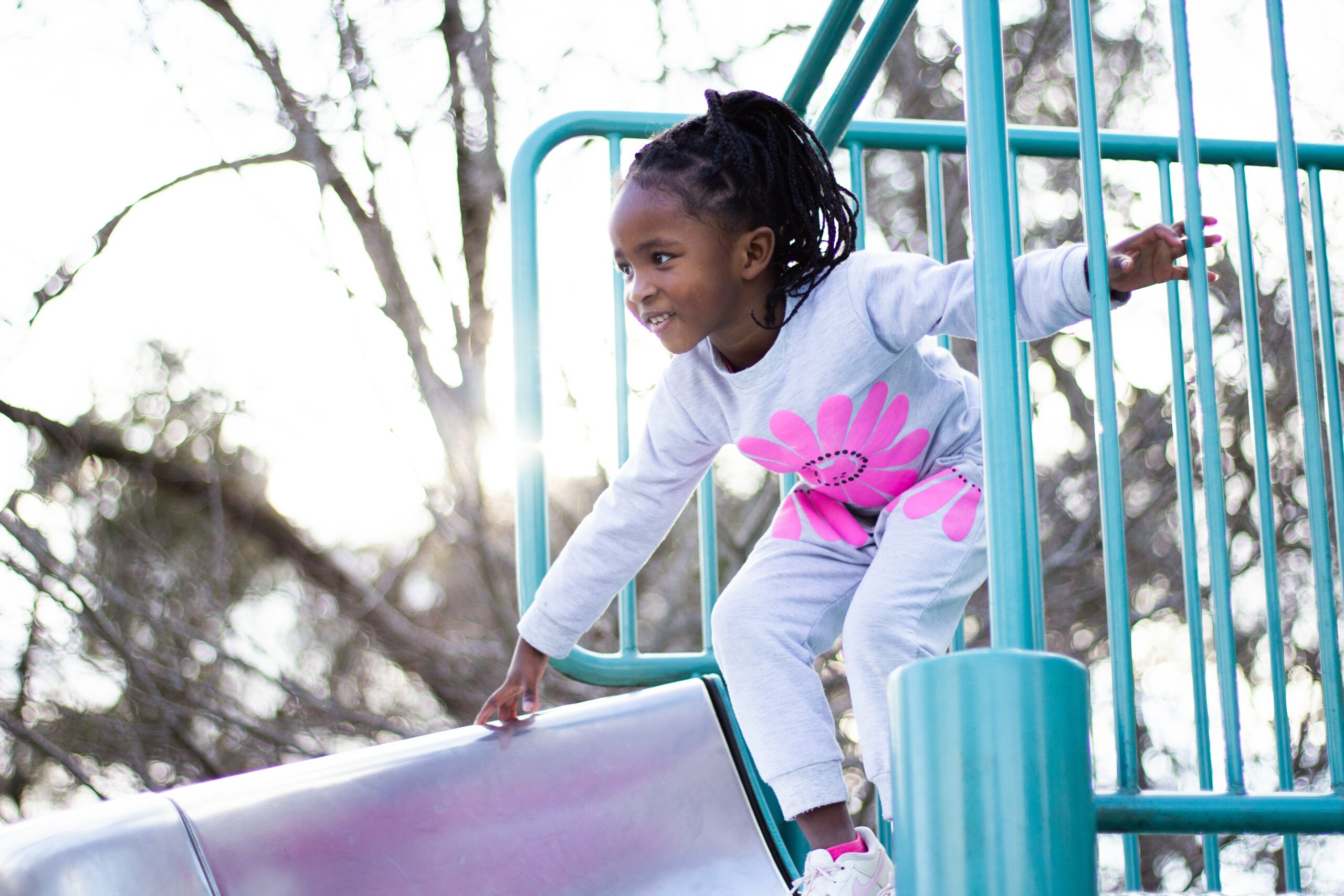 Pros and Cons of Building vs. Buying a Swing Set